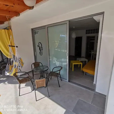 Saranda Apartments Appartamento