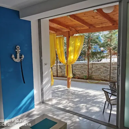 Saranda Apartments *